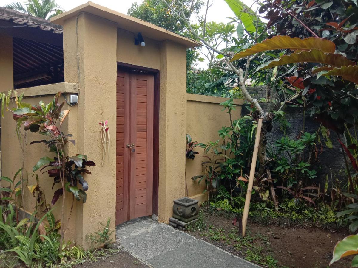 Dedik House Vila Ubud Exterior foto